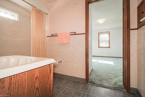1716 E 34th St, Lorain, OH 44055 photo 16