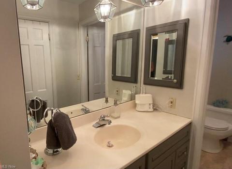 136 Nottingham Dr, Elyria, OH 44035 photo 28