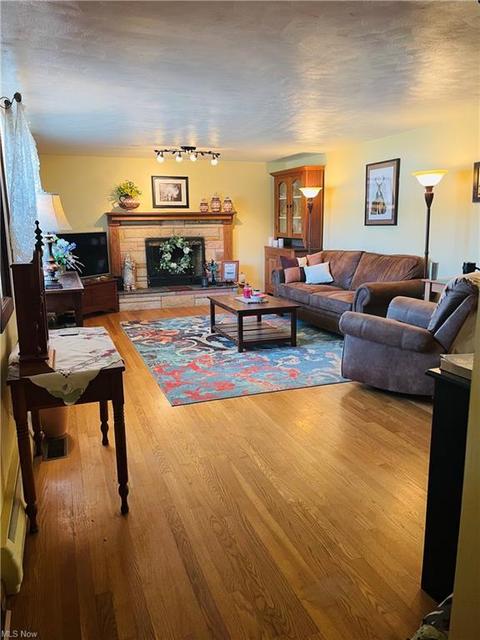 103 W 1st St, Minerva, OH 44657 photo 2