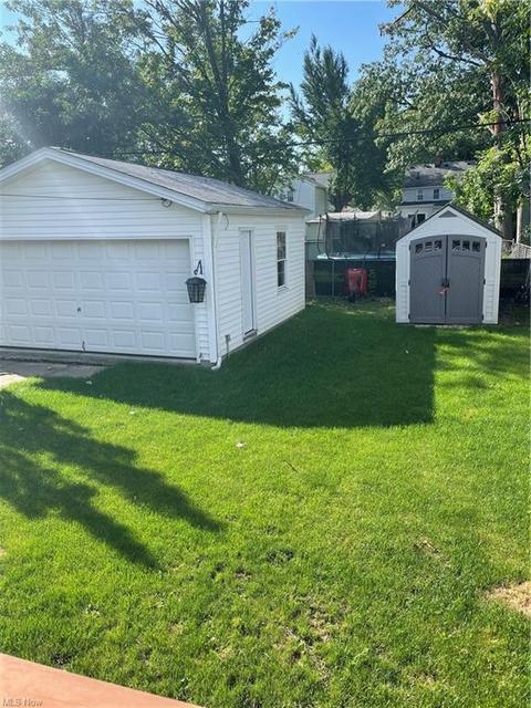 5207 Maplecrest Dr, Parma, OH 44134 photo 9