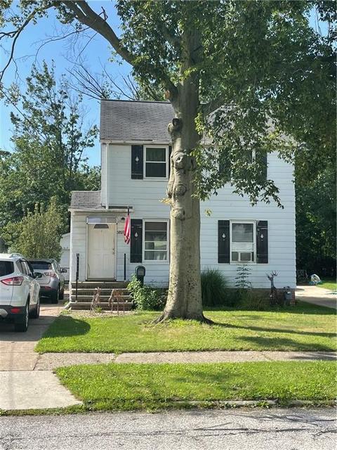 5207 Maplecrest Dr, Parma, OH 44134 photo 2