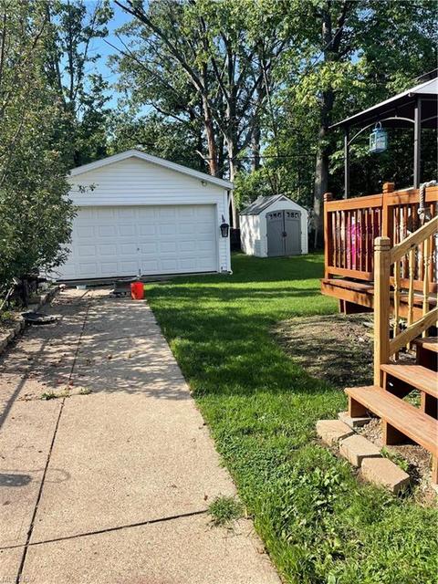 5207 Maplecrest Dr, Parma, OH 44134 photo 8