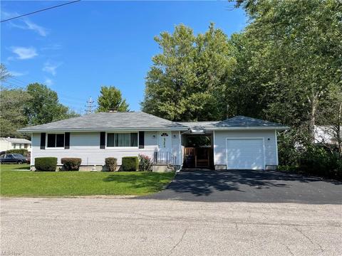 2710 Shadyside Dr, Ashtabula, OH 44004 photo 1
