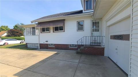 150 E 220th St, Euclid, OH 44123 photo 3