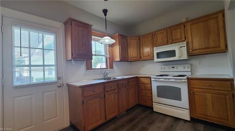 150 E 220th St, Euclid, OH 44123 photo 10