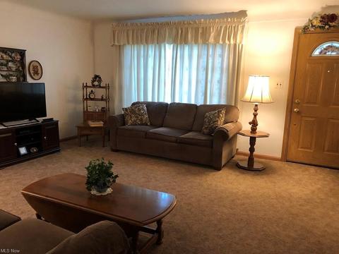 5340 Cato St, Maple Heights, OH 44137 photo 5