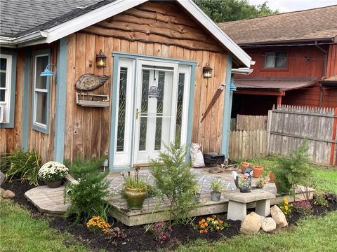 3327 Dickenson Rd, Ashtabula, OH 44004 photo 2