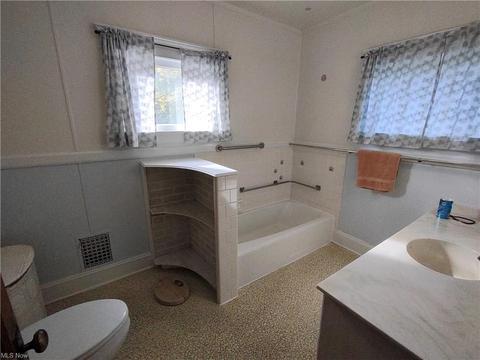5905 Jefferson Ave, Ashtabula, OH 44004 photo 10