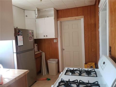 635 W 36th St, Ashtabula, OH 44004 photo 6