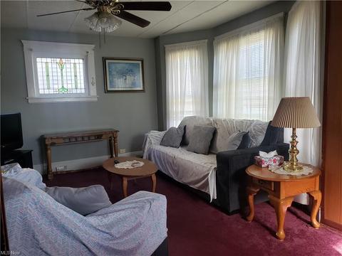 635 W 36th St, Ashtabula, OH 44004 photo 3