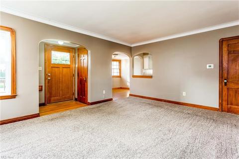 312 Denison Ave, Elyria, OH 44035 photo 5