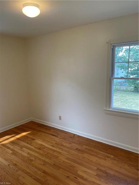 637 E Wilbeth Rd, Akron, OH 44306 photo 11