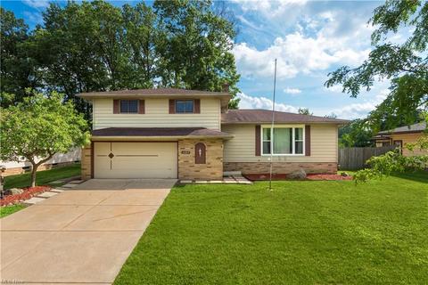 6809 Night Vis, Parma, OH 44129 photo 1