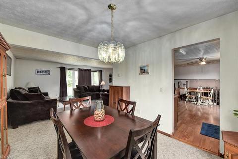 6809 Night Vis, Parma, OH 44129 photo 18
