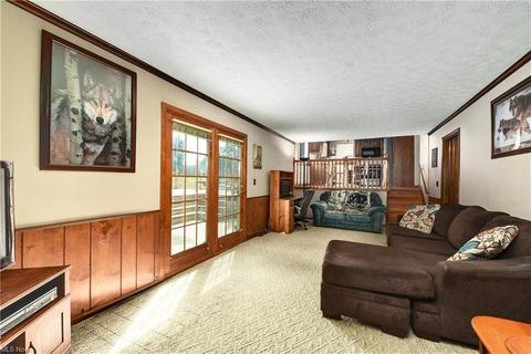 6809 Night Vis, Parma, OH 44129 photo 24