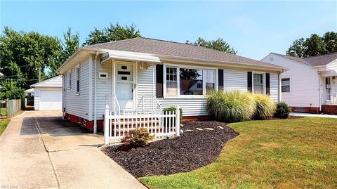 1575 Rush Rd, Wickliffe, OH 44092 photo 2