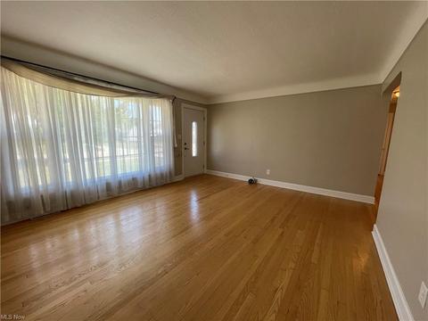 1814 Rush Rd, Wickliffe, OH 44092 photo 8
