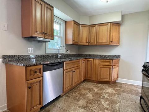 1814 Rush Rd, Wickliffe, OH 44092 photo 3