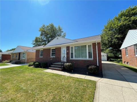 1814 Rush Rd, Wickliffe, OH 44092 photo 2