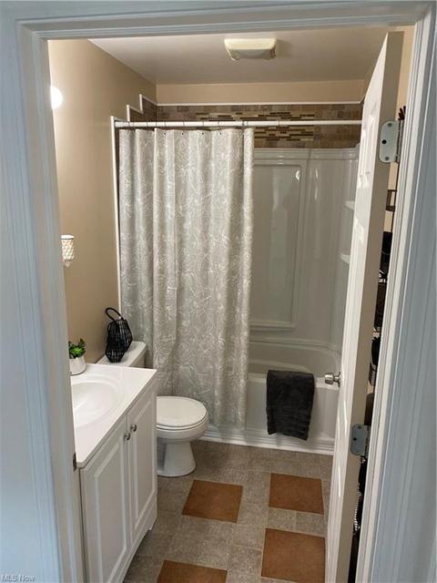 3950 Gregus Ave, Lorain, OH 44055 photo 14