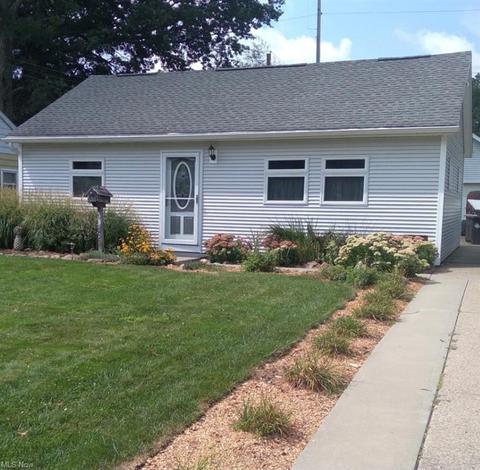 3950 Gregus Ave, Lorain, OH 44055 photo 1