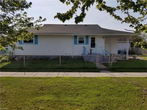 1695 E 34th St, Lorain, OH 44055 photo 3