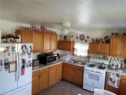 1695 E 34th St, Lorain, OH 44055 photo 8