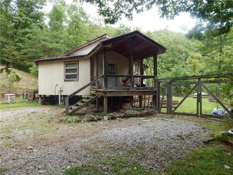 556 Goose Run Rd, Pullman, WV 26421 photo 4