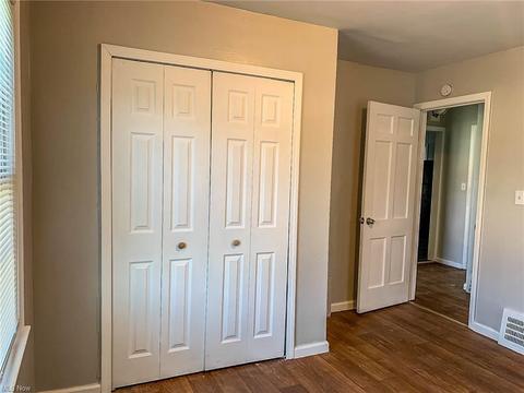 935 E 224th St, Euclid, OH 44123 photo 7
