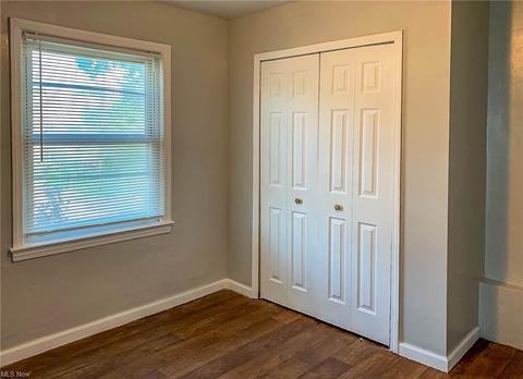 935 E 224th St, Euclid, OH 44123 photo 6