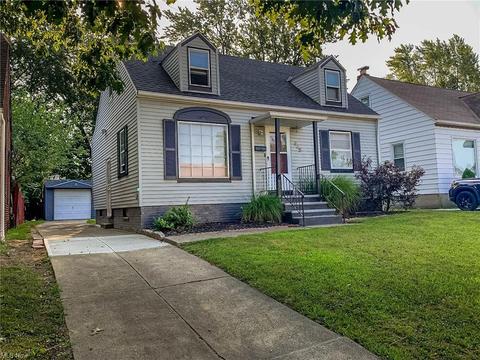 935 E 224th St, Euclid, OH 44123 photo 1