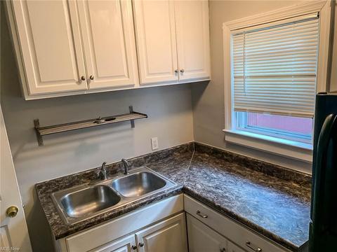 935 E 224th St, Euclid, OH 44123 photo 5