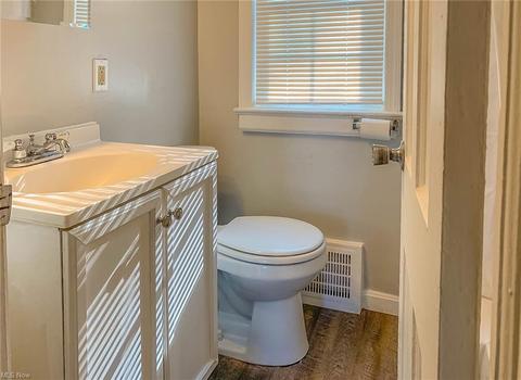 935 E 224th St, Euclid, OH 44123 photo 10