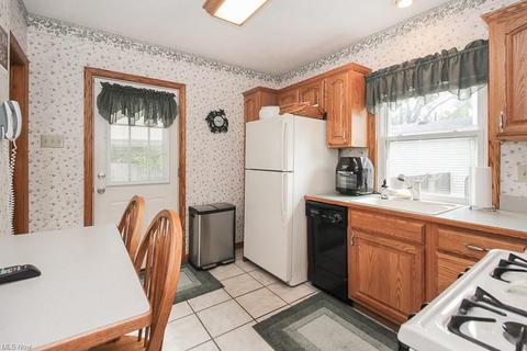 140 Cornell Ave, Elyria, OH 44035 photo 10
