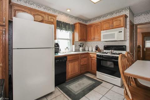 140 Cornell Ave, Elyria, OH 44035 photo 9