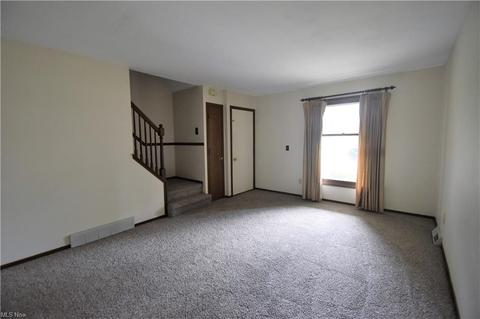 192 Hemlock, Elyria, OH 44035 photo 5