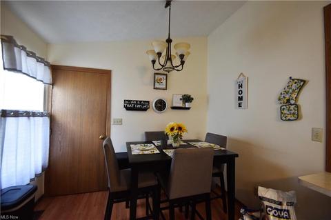 556 Delaware Ave, Elyria, OH 44035 photo 6