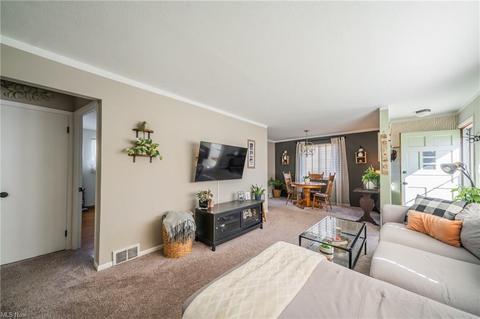 6022 Robert Dr, Brook Park, OH 44142 photo 5