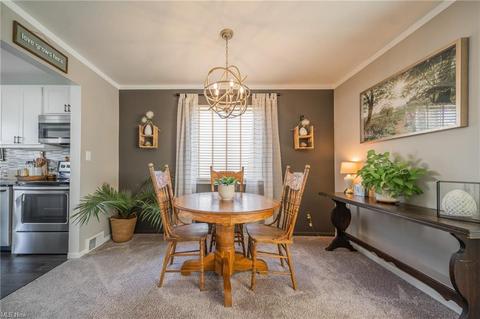 6022 Robert Dr, Brook Park, OH 44142 photo 8