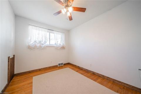 6022 Robert Dr, Brook Park, OH 44142 photo 22