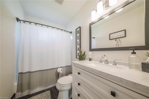 6022 Robert Dr, Brook Park, OH 44142 photo 14