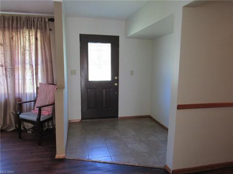 2701 Douglas Rd, Ashtabula, OH 44004 photo 6
