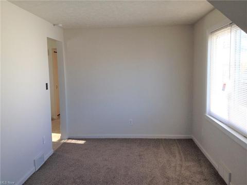 856 E 216 St, Euclid, OH 44119 photo 6
