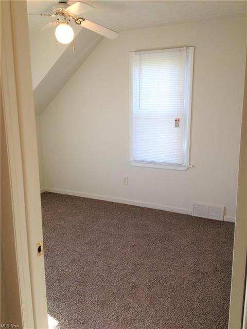 856 E 216 St, Euclid, OH 44119 photo 4