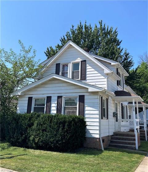856 E 216 St, Euclid, OH 44119 photo 1