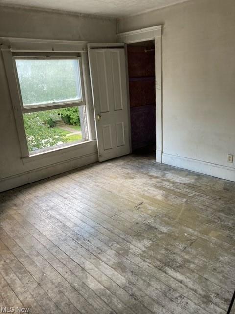 105 Grant St, Elyria, OH 44035 photo 2