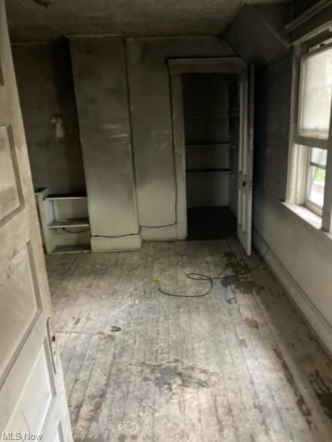 105 Grant St, Elyria, OH 44035 photo 3
