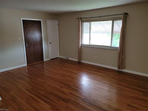 3205 Snow Rd, Parma, OH 44134 photo 7