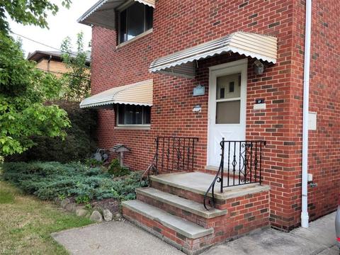 3205 Snow Rd, Parma, OH 44134 photo 3