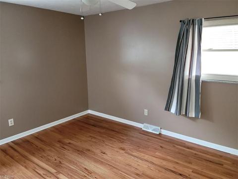 3205 Snow Rd, Parma, OH 44134 photo 13